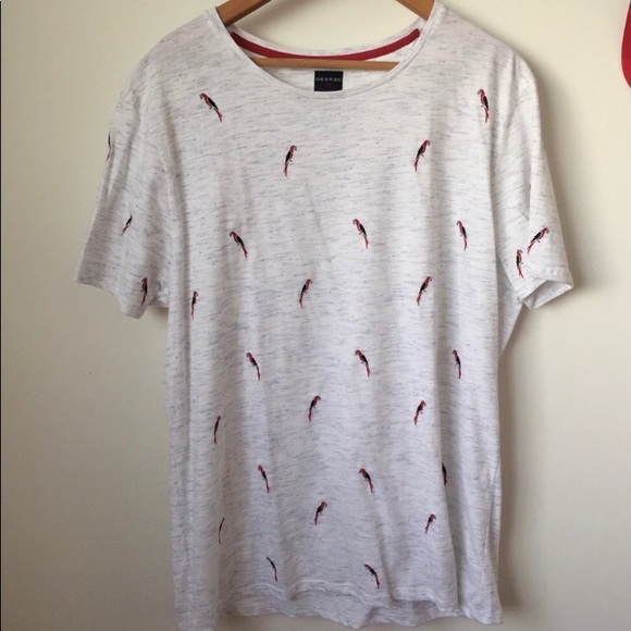 Embroidered Parrot Tee shirt - Picture 2 of 6